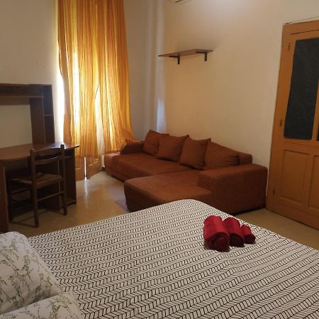 Milhouse Bed and Breakfast Cagliari Buitenkant foto